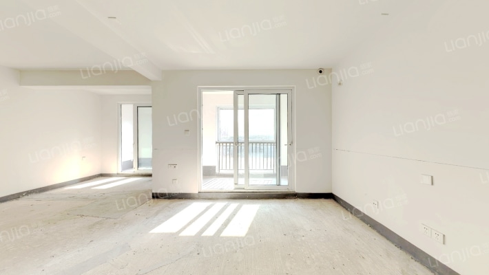 保利伴湖院二手房实景图