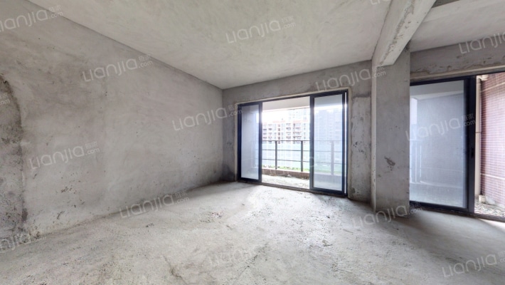 宝铼雅居二手房实景图