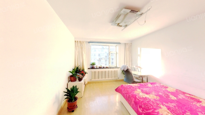 卫星花园二手房实景图