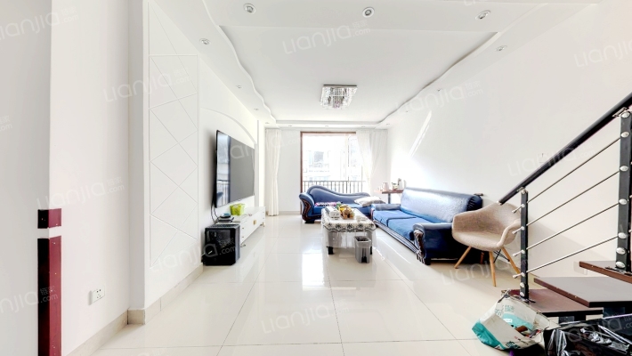 熊猫基地生态园小区二手房实景图