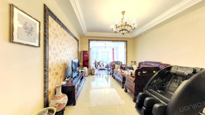 银座国际公寓二手房实景图