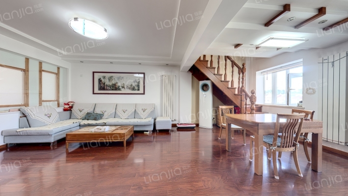 世秀新区二手房实景图