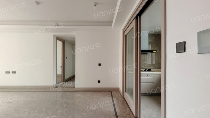 万科溥天龙堂兴龙轩二手房实景图