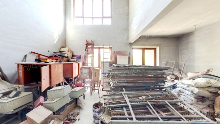 大湖颐湖苑二手房实景图