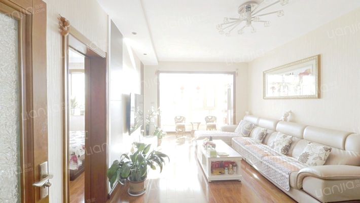 丽兹·江畔二手房实景图