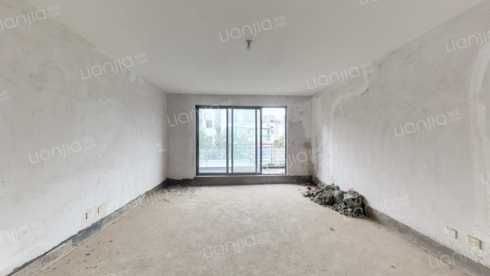 南山苏迪亚诺二手房实景图