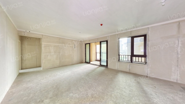 中建御湖壹号A御峰二手房实景图