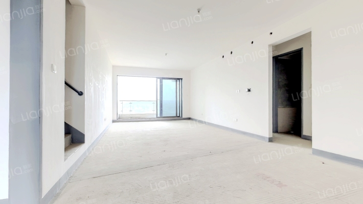 芸台漫汀二手房实景图