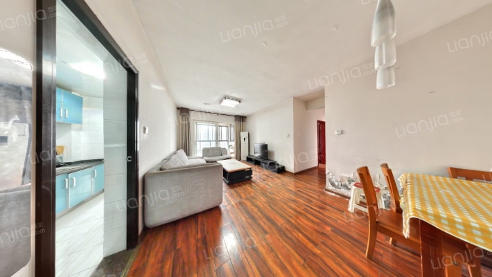 绿地国际花都一期二手房实景图