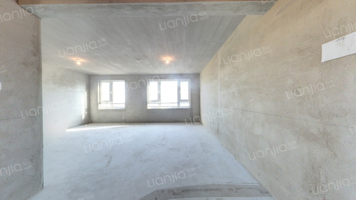 亚泰鲲鹏府二手房实景图