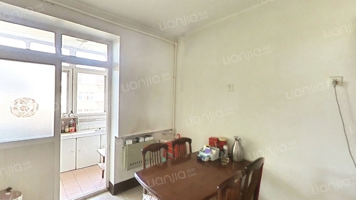 电力设备厂东院二手房实景图