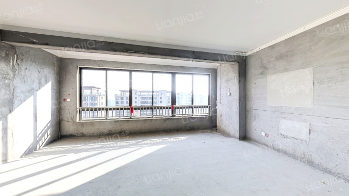 国鸿大发清水湾二手房实景图