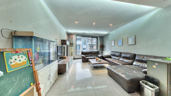 嘉瑞苑一期二手房实景图