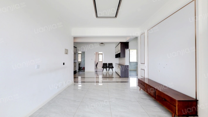 水岸华庭二手房实景图