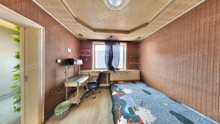 世纪路中段二手房实景图