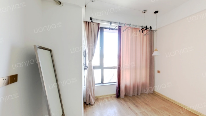 奥体公馆二手房实景图