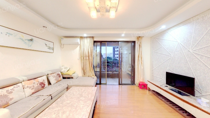 万科金域华庭二手房实景图