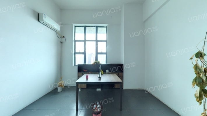 益华领峯大厦二手房实景图