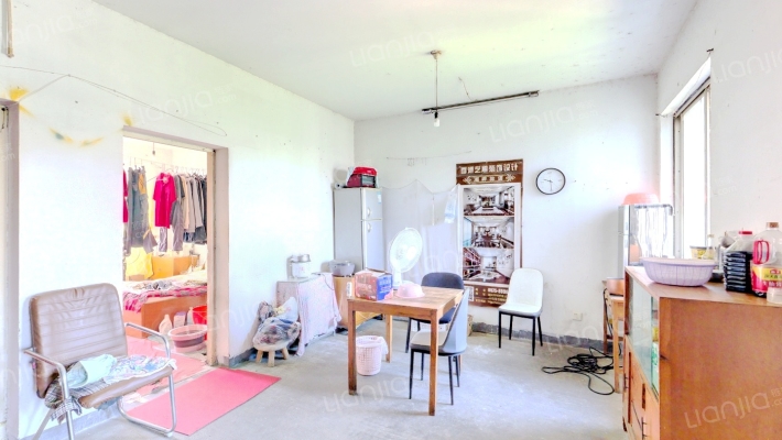 兴越南区二手房实景图