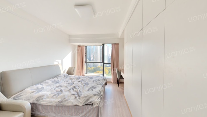 君临国际二手房实景图