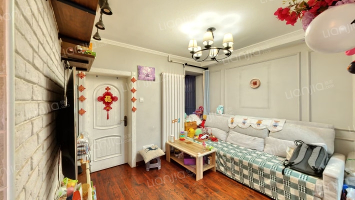 建材城东一里二手房实景图