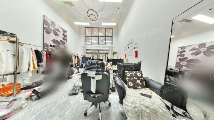 月亮湾山庄二手房实景图