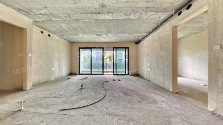 万科·隐麓公园二手房实景图