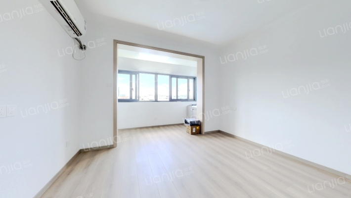 航鹰小区二手房实景图