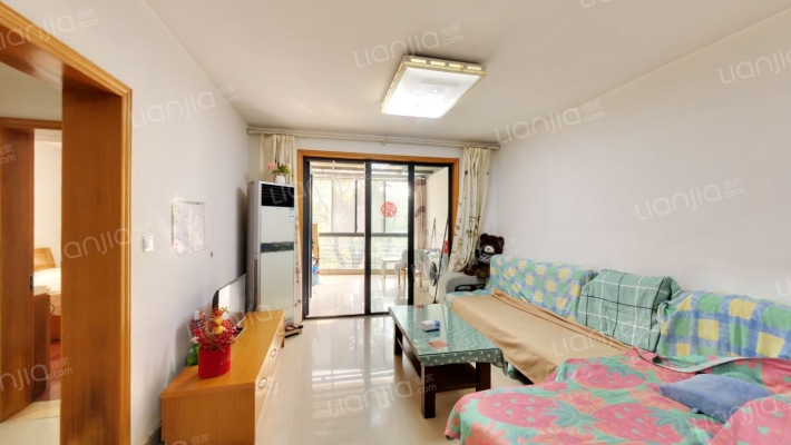 新未来花园泊爵二手房实景图