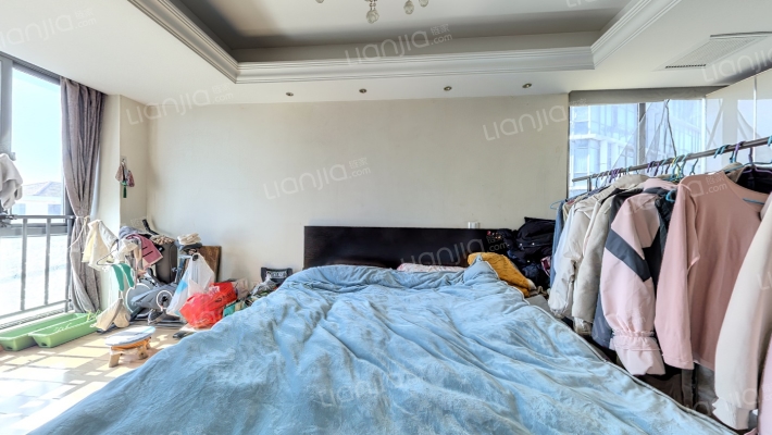 大世界五金城二手房实景图