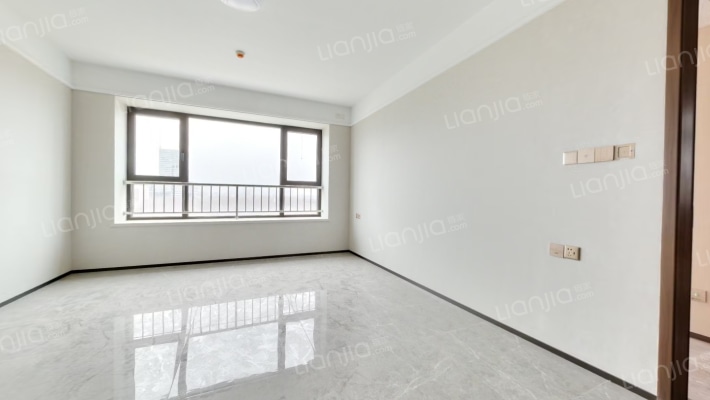 天地源云水天境二手房实景图