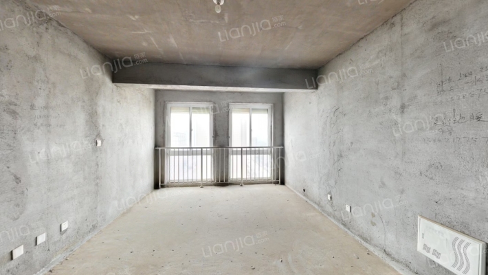 御水华庭东区二手房实景图