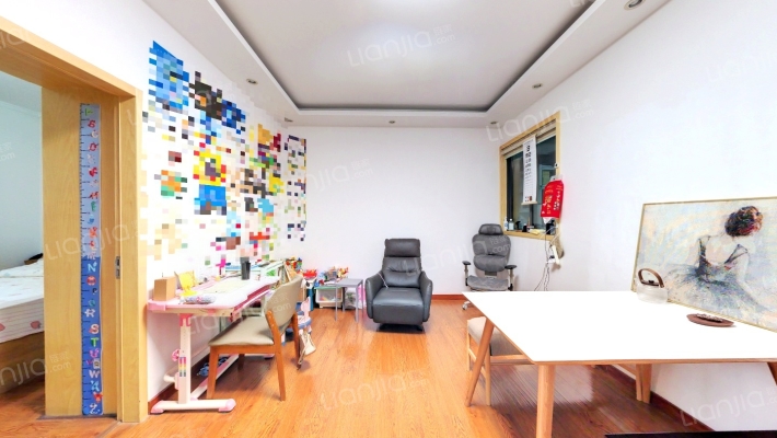 瑞鸿名邸二手房实景图