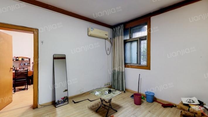 劳动路工商局家属院二手房实景图