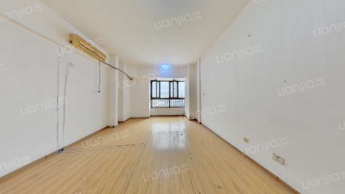 保利中心金街二手房实景图