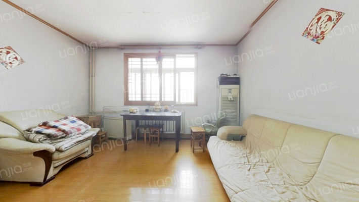 竹山路151号二手房实景图