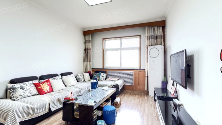 平米大单价低，政法街北侧，社区安逸-客厅