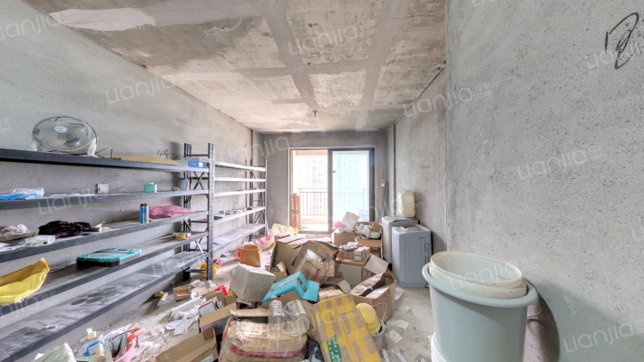 鸿润嘉园二手房实景图