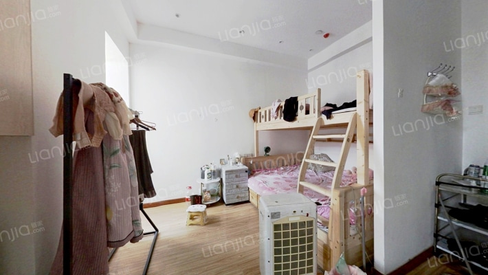 揽胜公馆二手房实景图