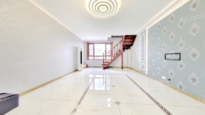 恒健橘子郡二手房实景图