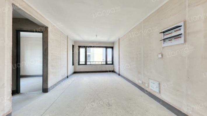 珑港华庭二手房实景图