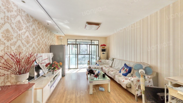 滨江奥城听雨苑二手房实景图