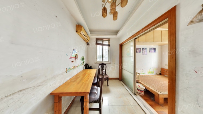 东汇路65号二手房实景图