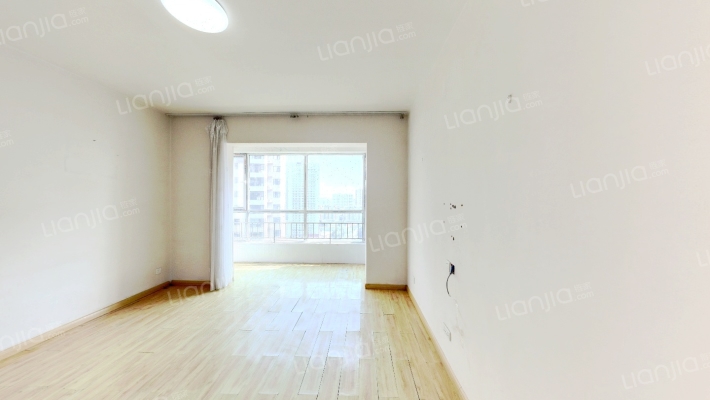 奥龙湾二手房实景图