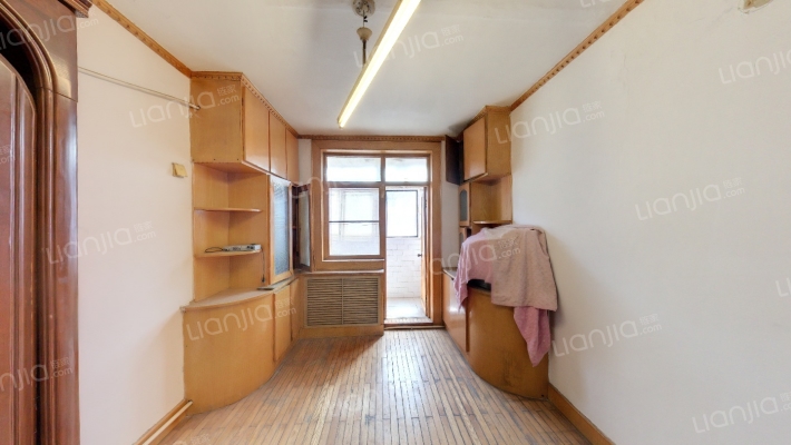 崇山教师村二手房实景图