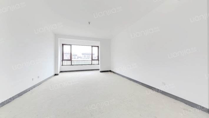 绿城晓风湖畔北区二手房实景图