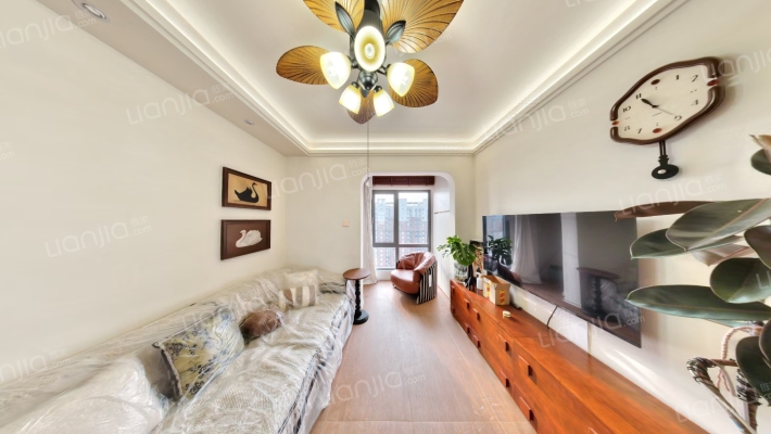 中晟馨苑小区一号院二手房实景图