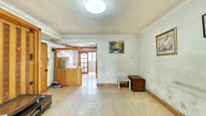 治国里二手房实景图