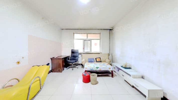 东岗路五交化宿舍二手房实景图