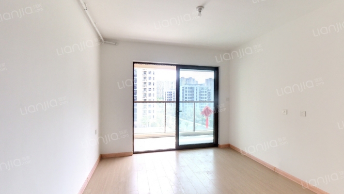 中南君启二手房实景图